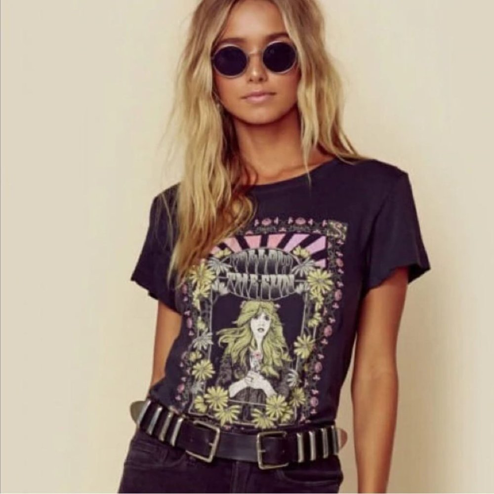 NWT FOLLOW THE SUN Boho Short Sleeve Tee in Black - Picture 6 of 8